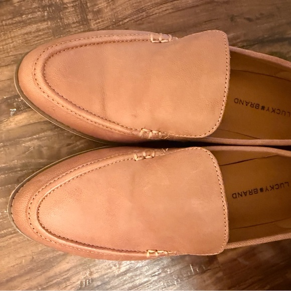 Lucky Brand Women Beige Tab Slip-On Leather Loafers Size 8 - Picture 6 of 6
